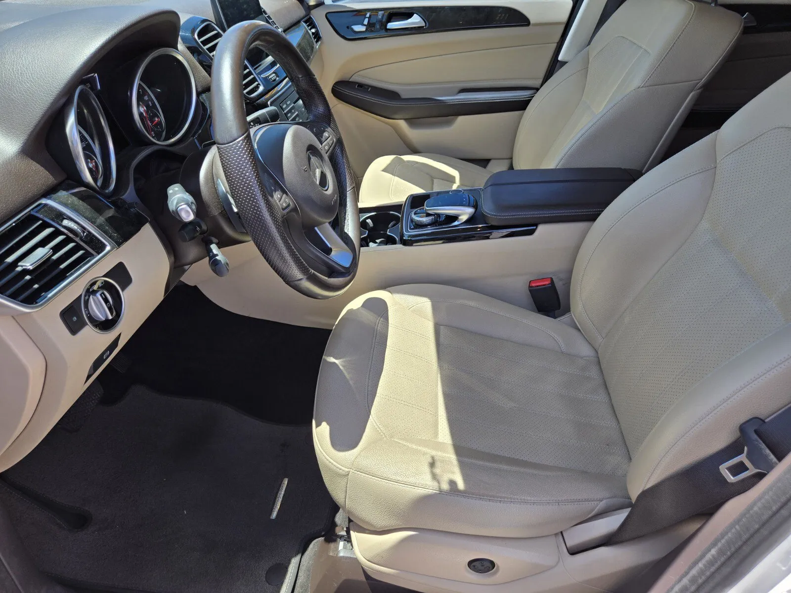 Mercedes-Benz GLE photo 7