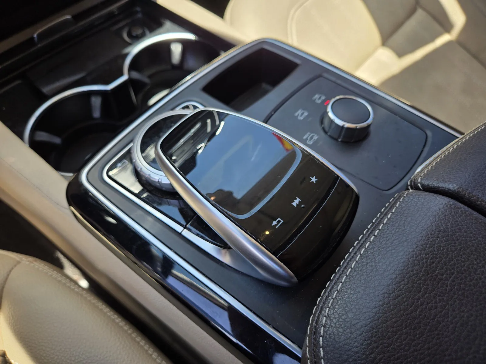 Mercedes-Benz GLE photo 21