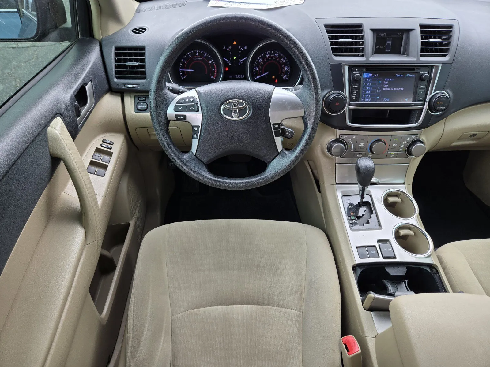 Toyota Highlander photo 9