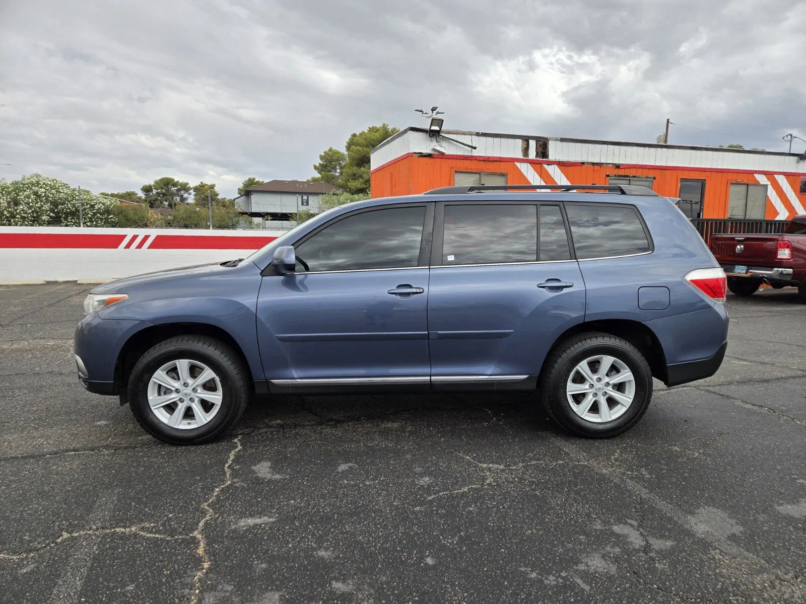 Toyota Highlander photo 2