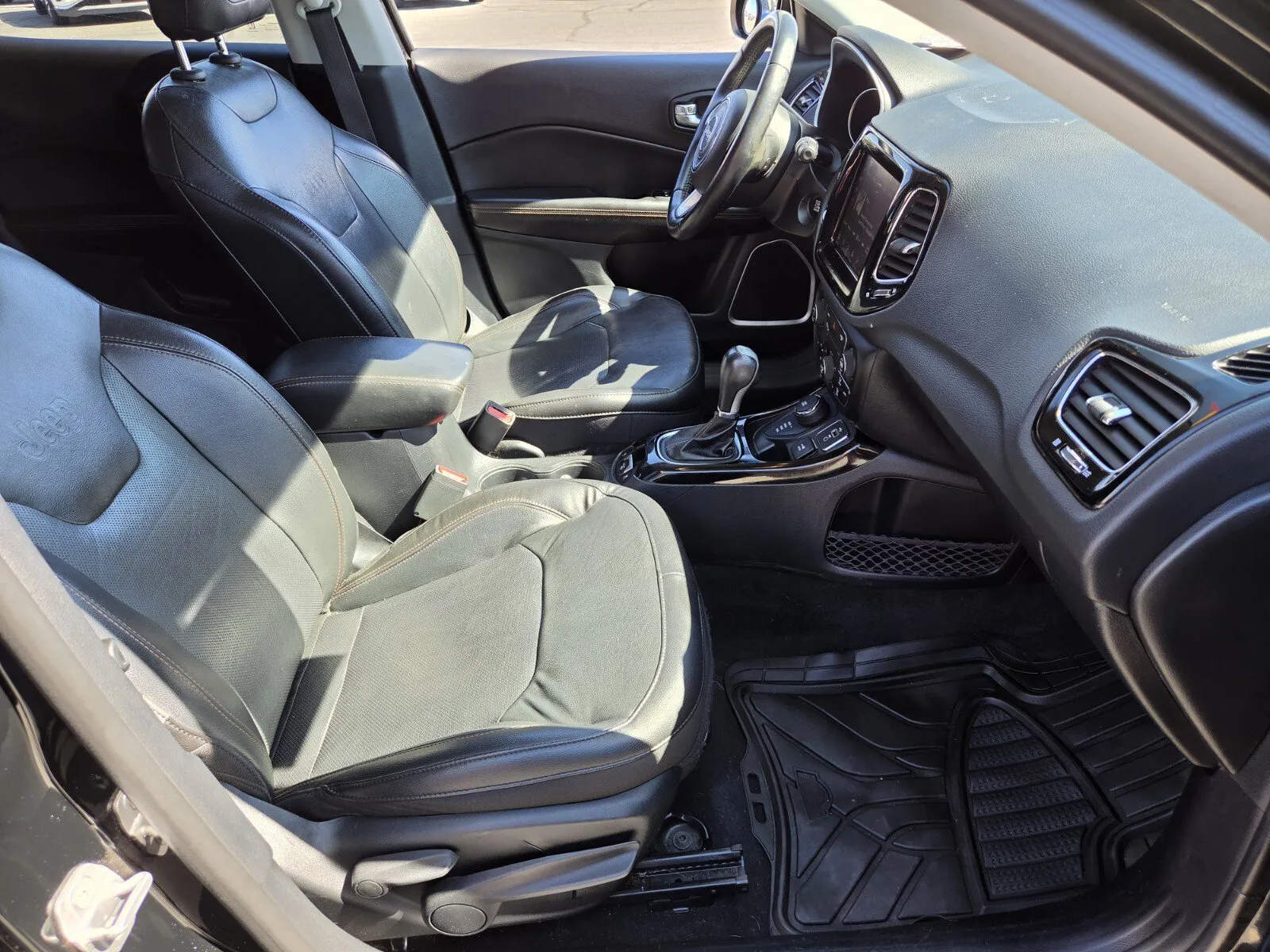 Jeep Compass photo 13