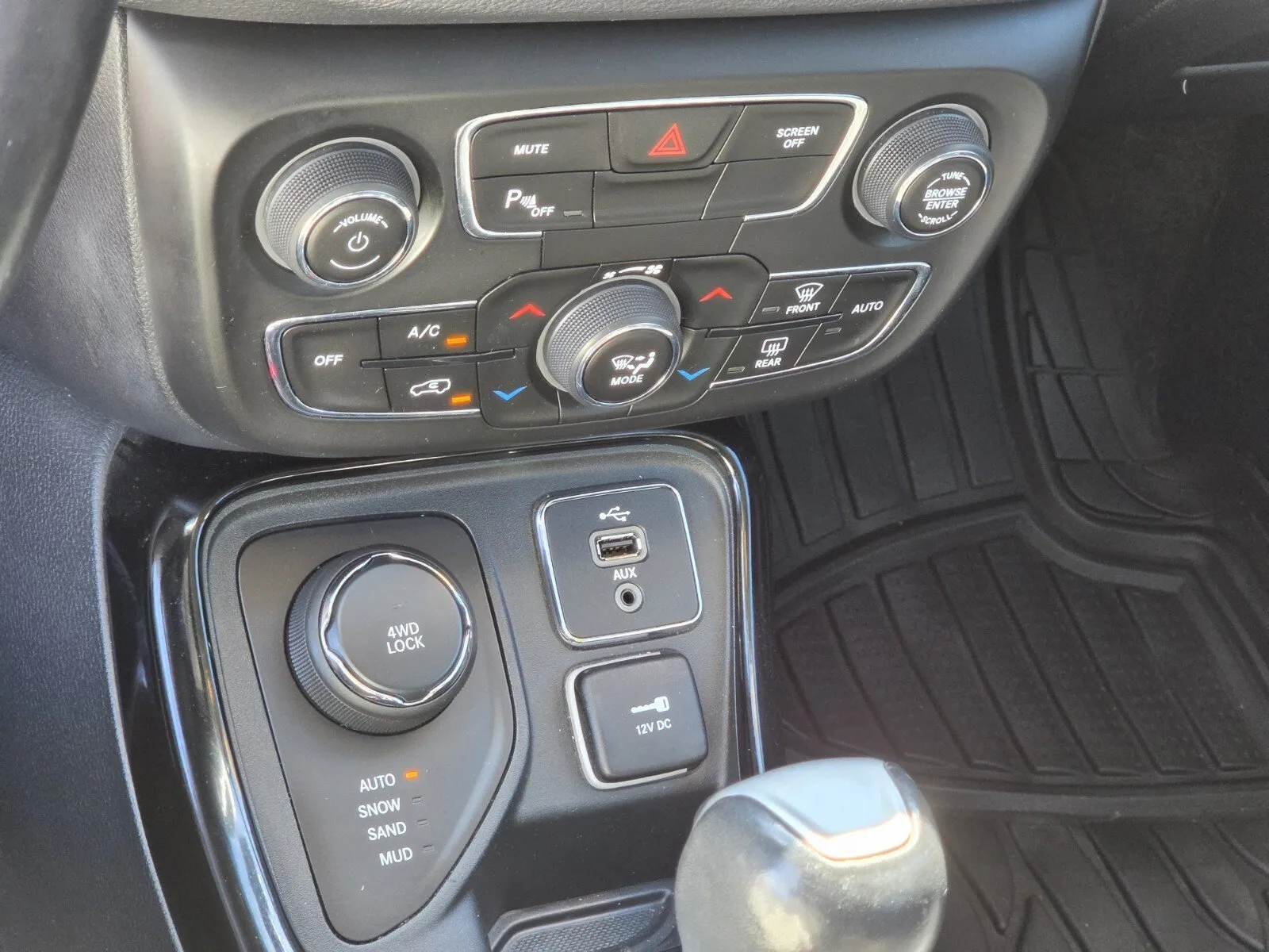 Jeep Compass photo 20
