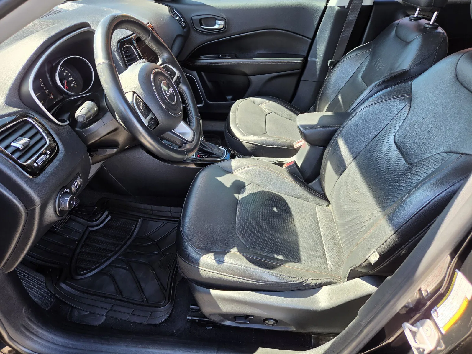 Jeep Compass photo 7