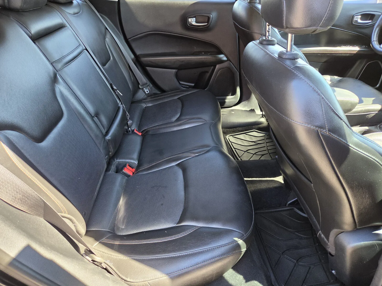 Jeep Compass photo 12