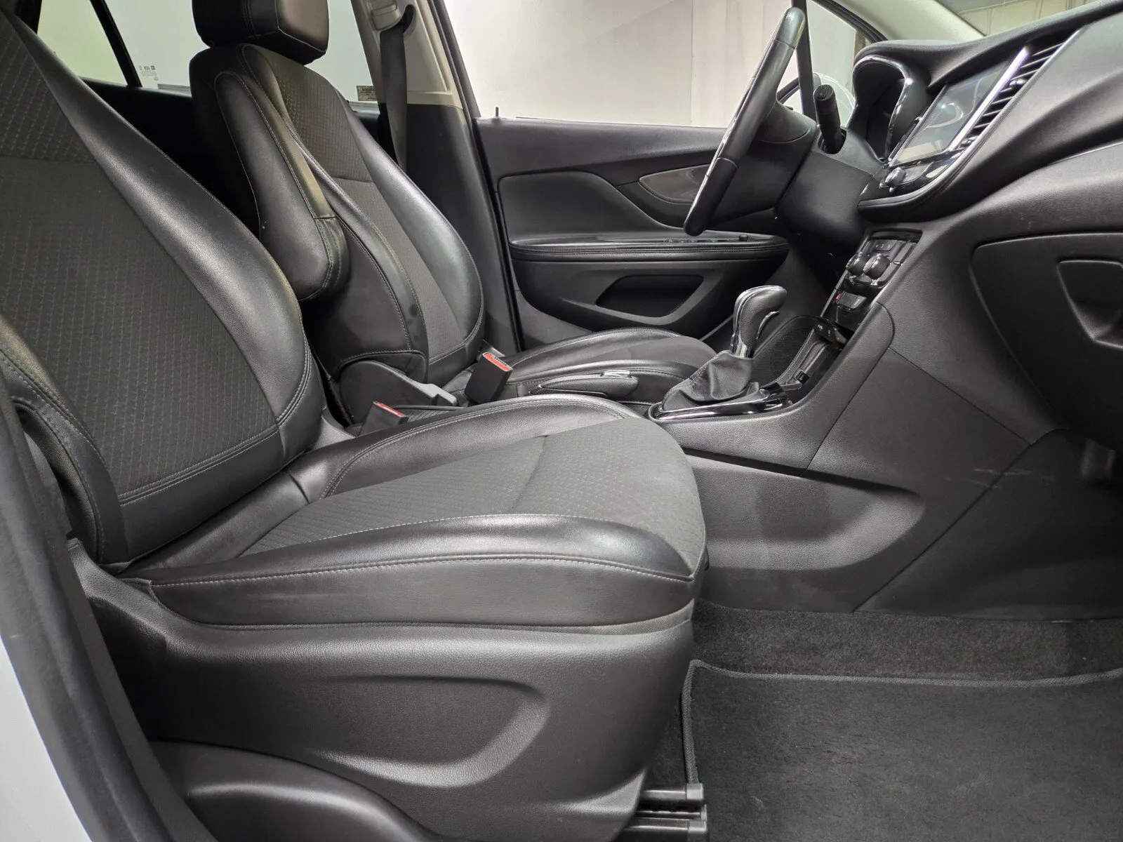 Buick Encore photo 12