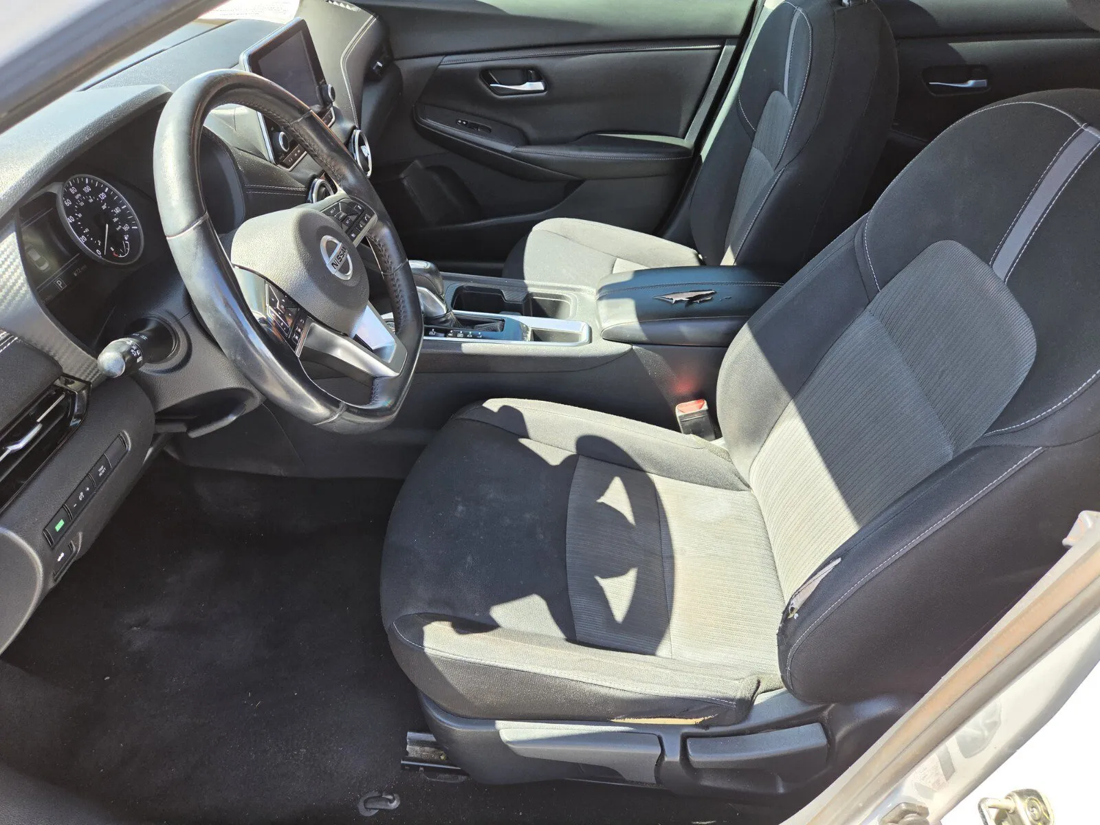 Nissan Sentra photo 7