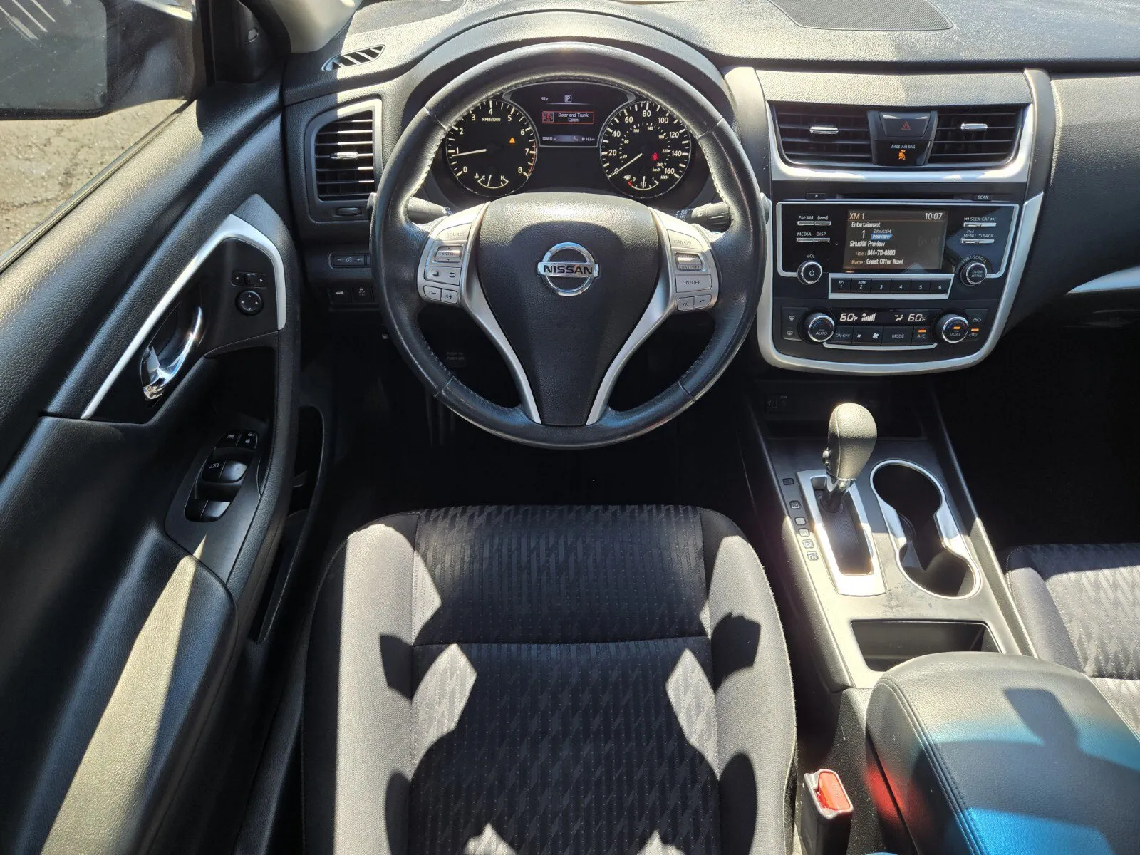 Nissan Altima photo 9