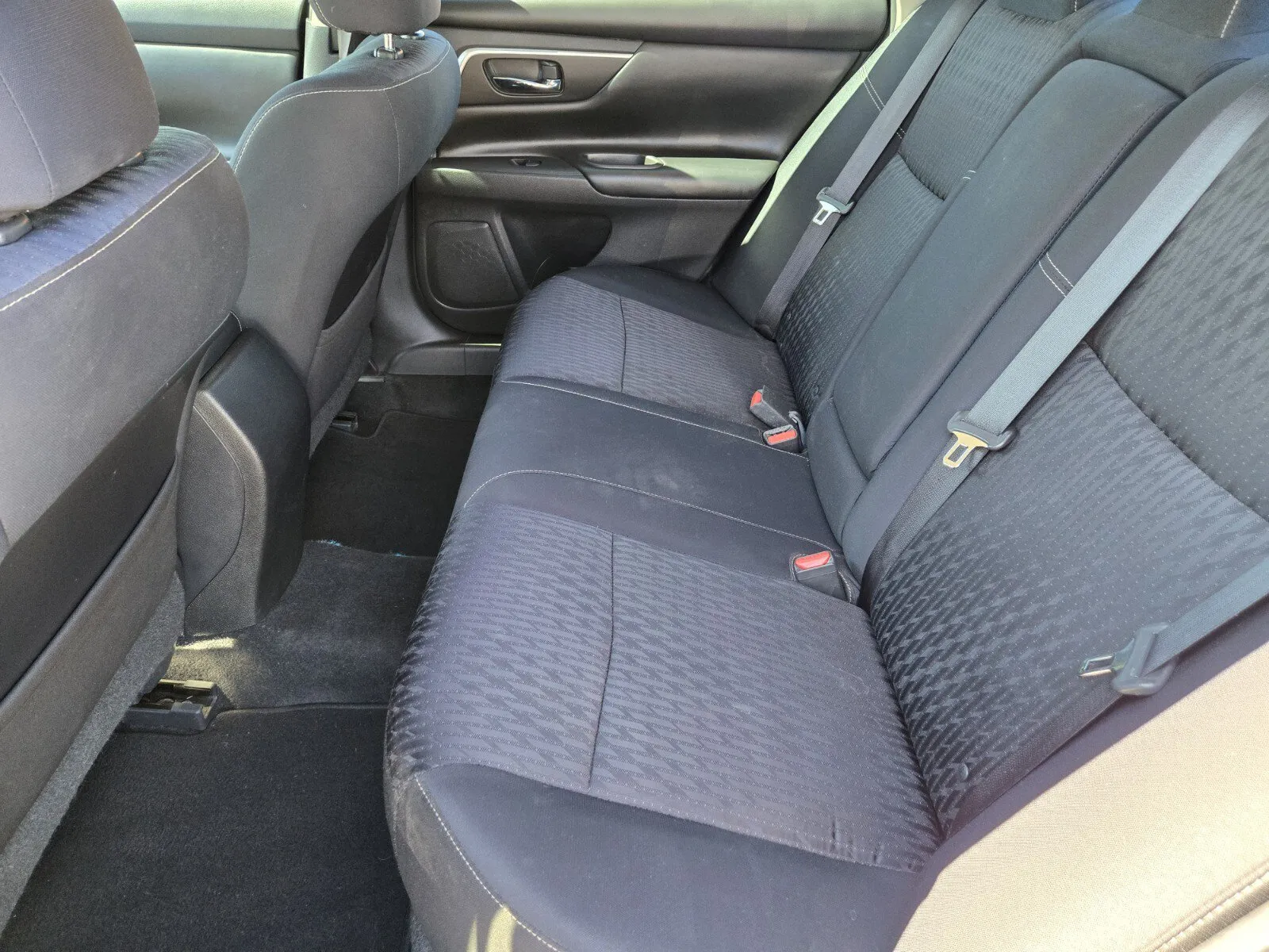 Nissan Altima photo 8