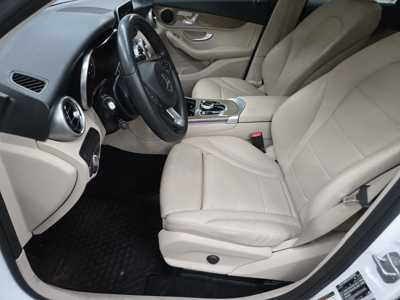 Mercedes-Benz GLC photo 7