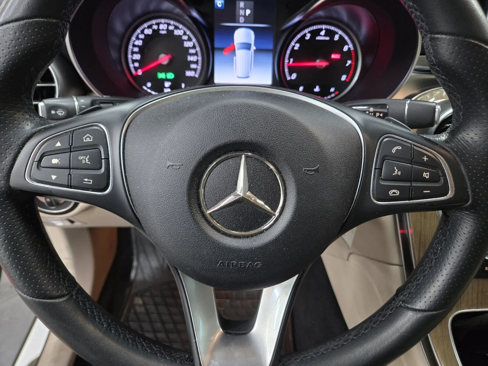Mercedes-Benz GLC photo 17