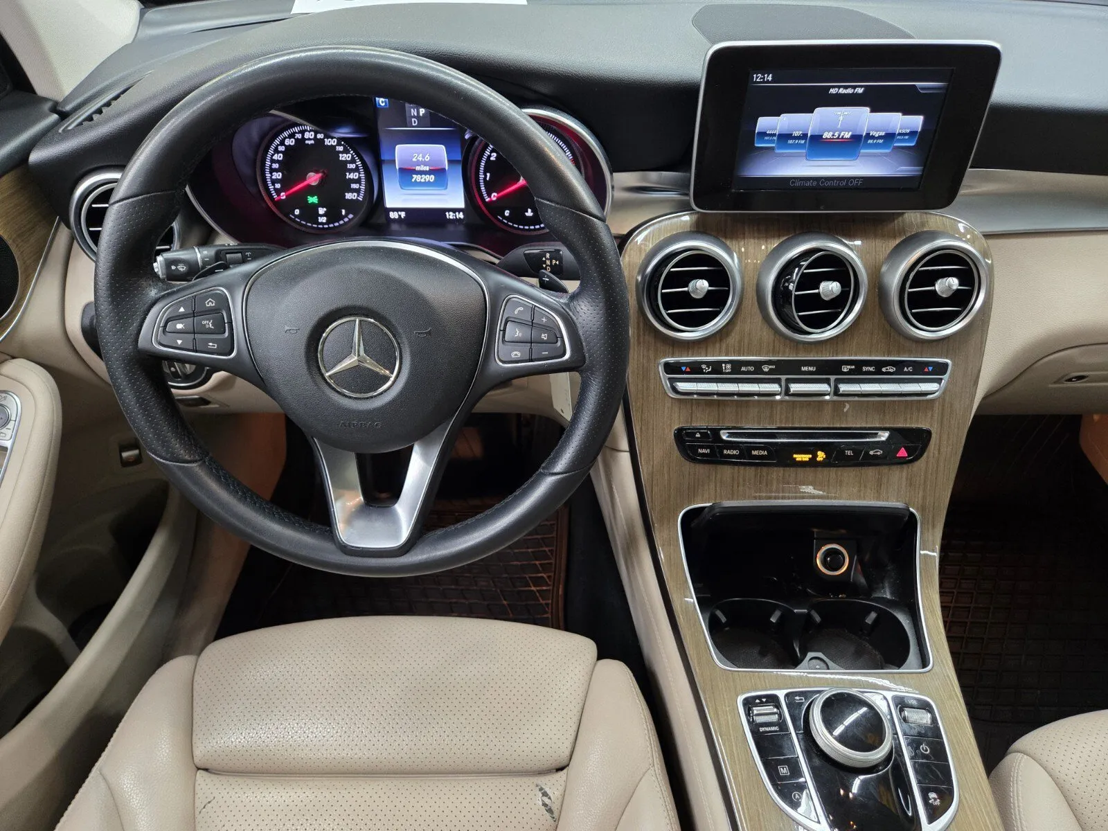 Mercedes-Benz GLC photo 11