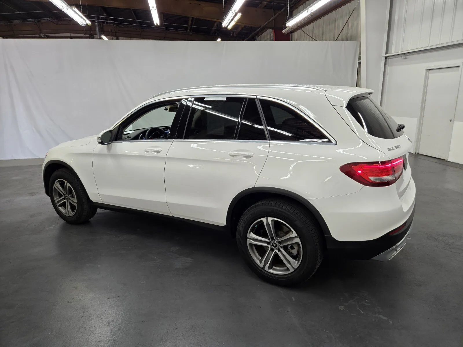 Mercedes-Benz GLC photo 3