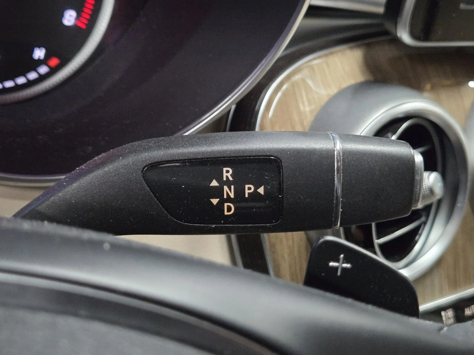 Mercedes-Benz GLC photo 21