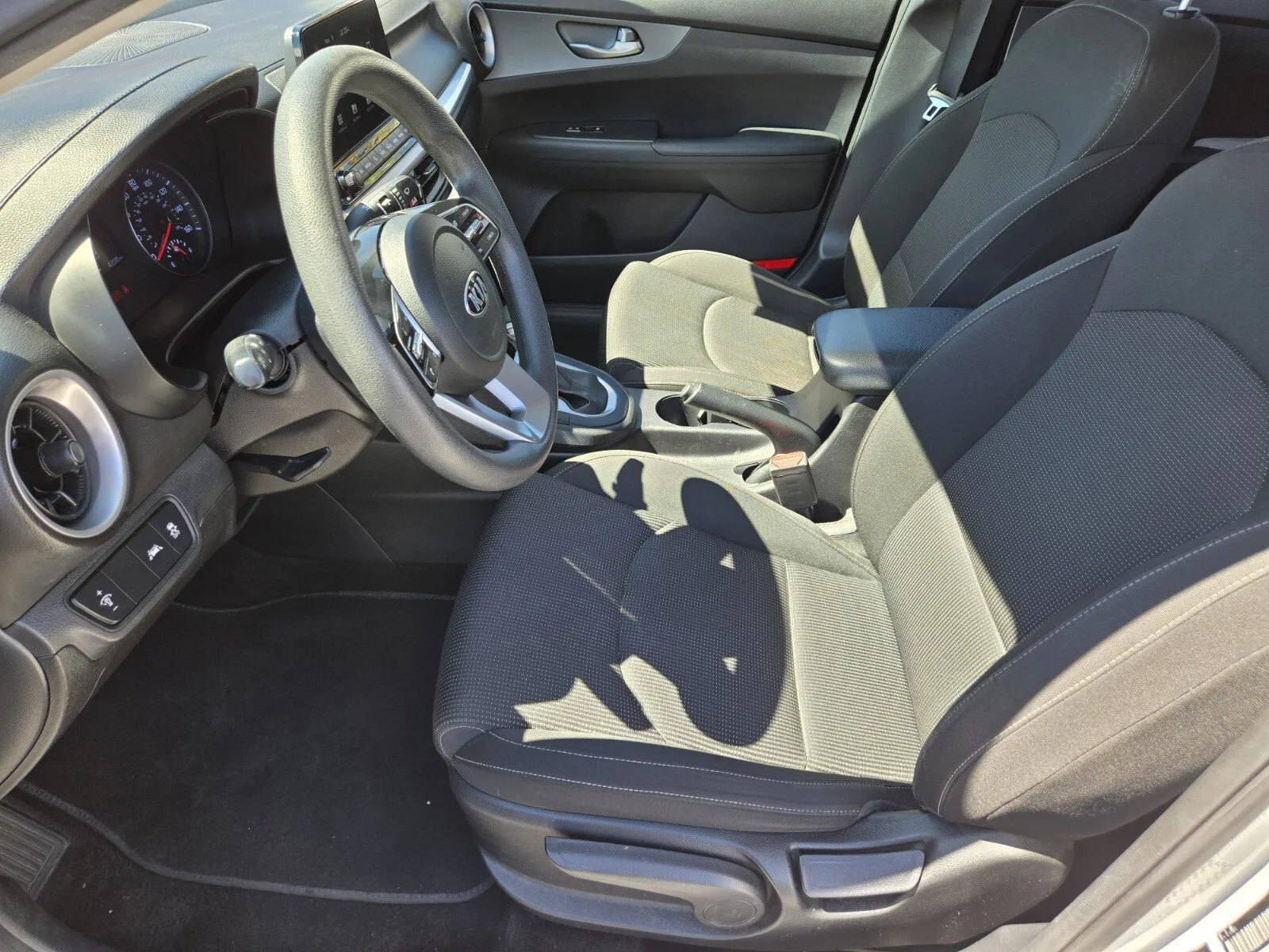 Kia Forte photo 8
