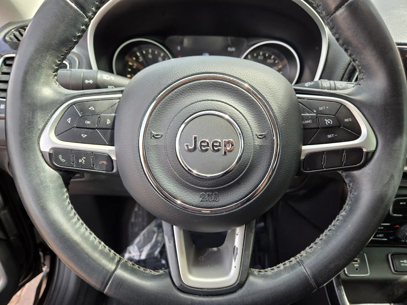 Jeep Compass photo 16