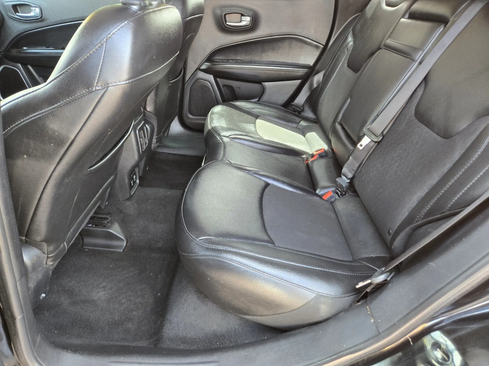Jeep Compass photo 9
