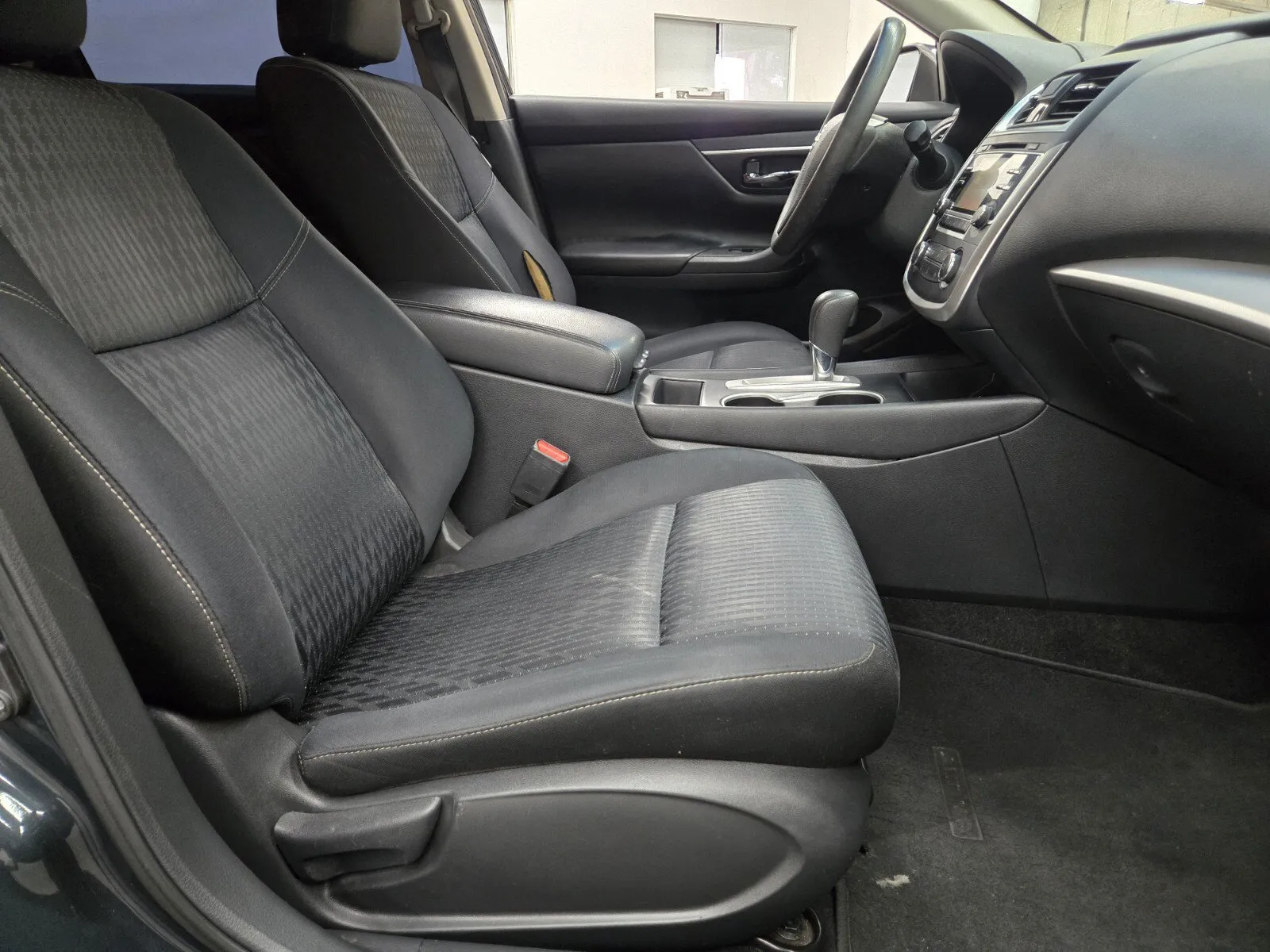 Nissan Altima photo 12