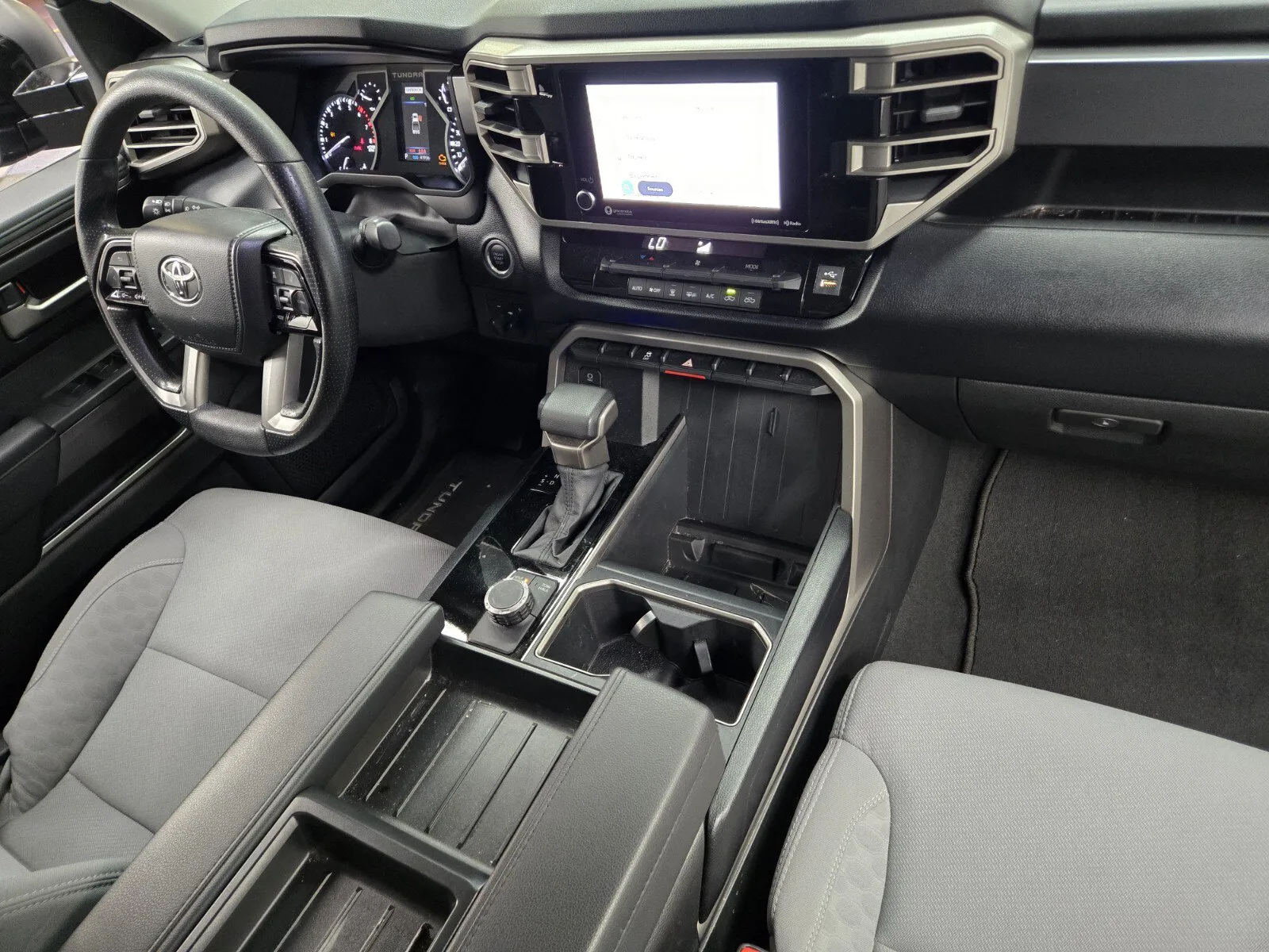 Toyota Tundra photo 13