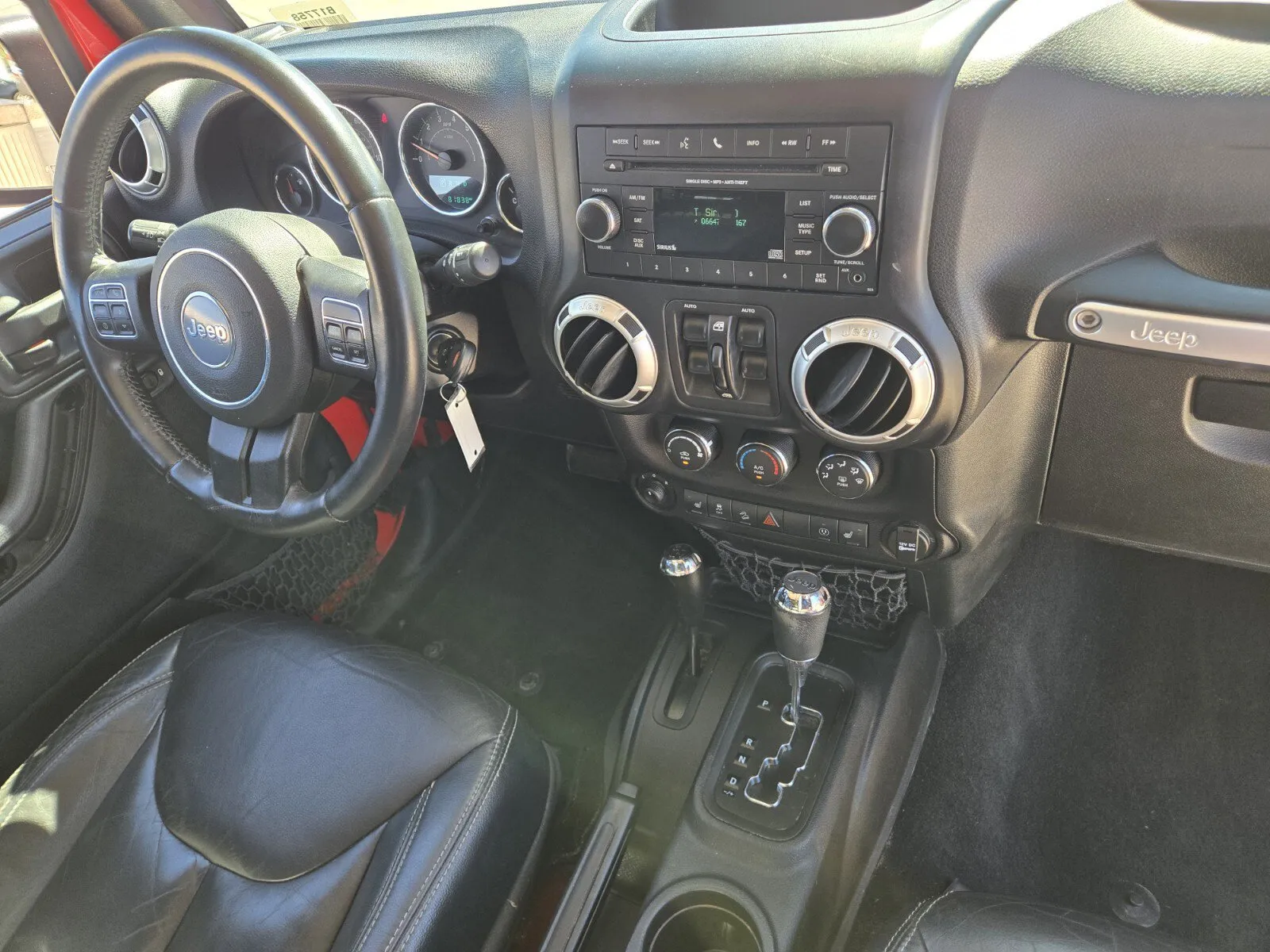 Jeep Wrangler photo 13