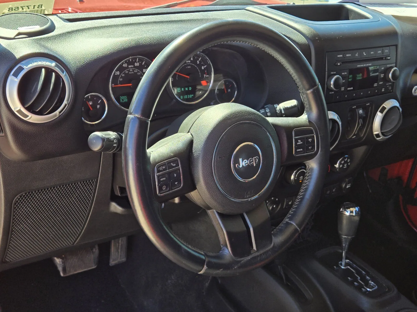 Jeep Wrangler photo 14