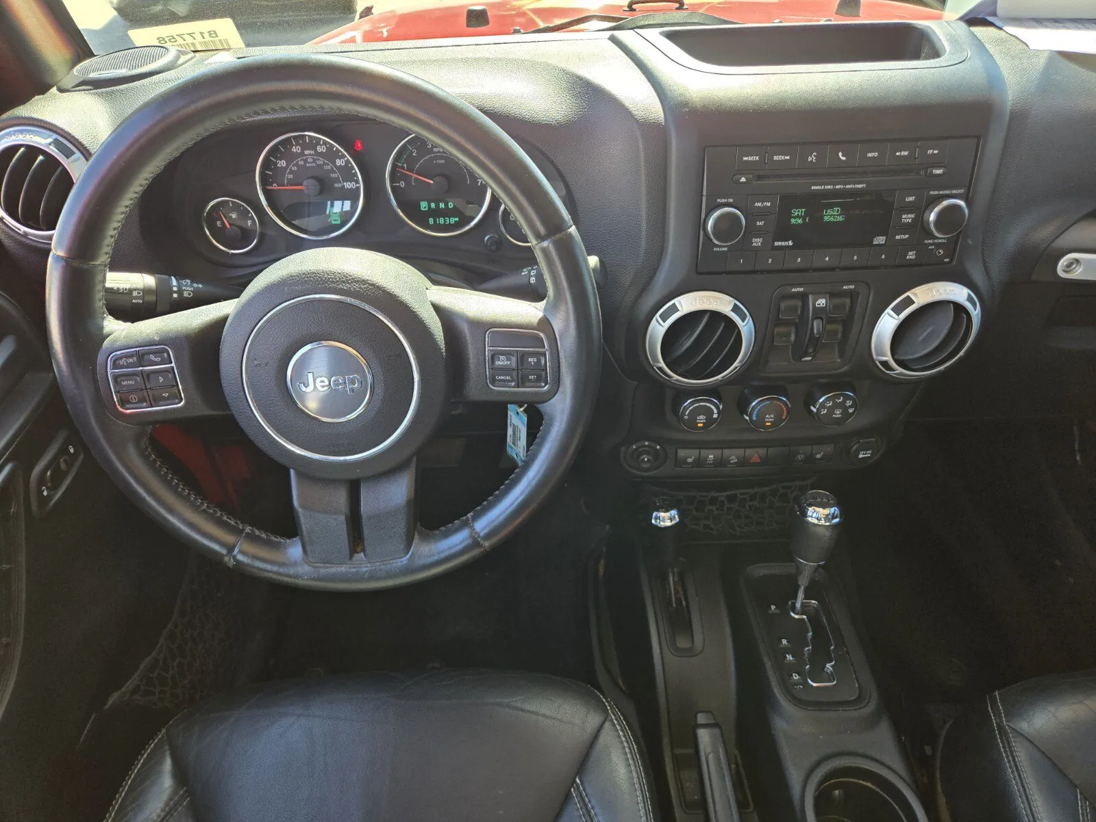 Jeep Wrangler photo 9