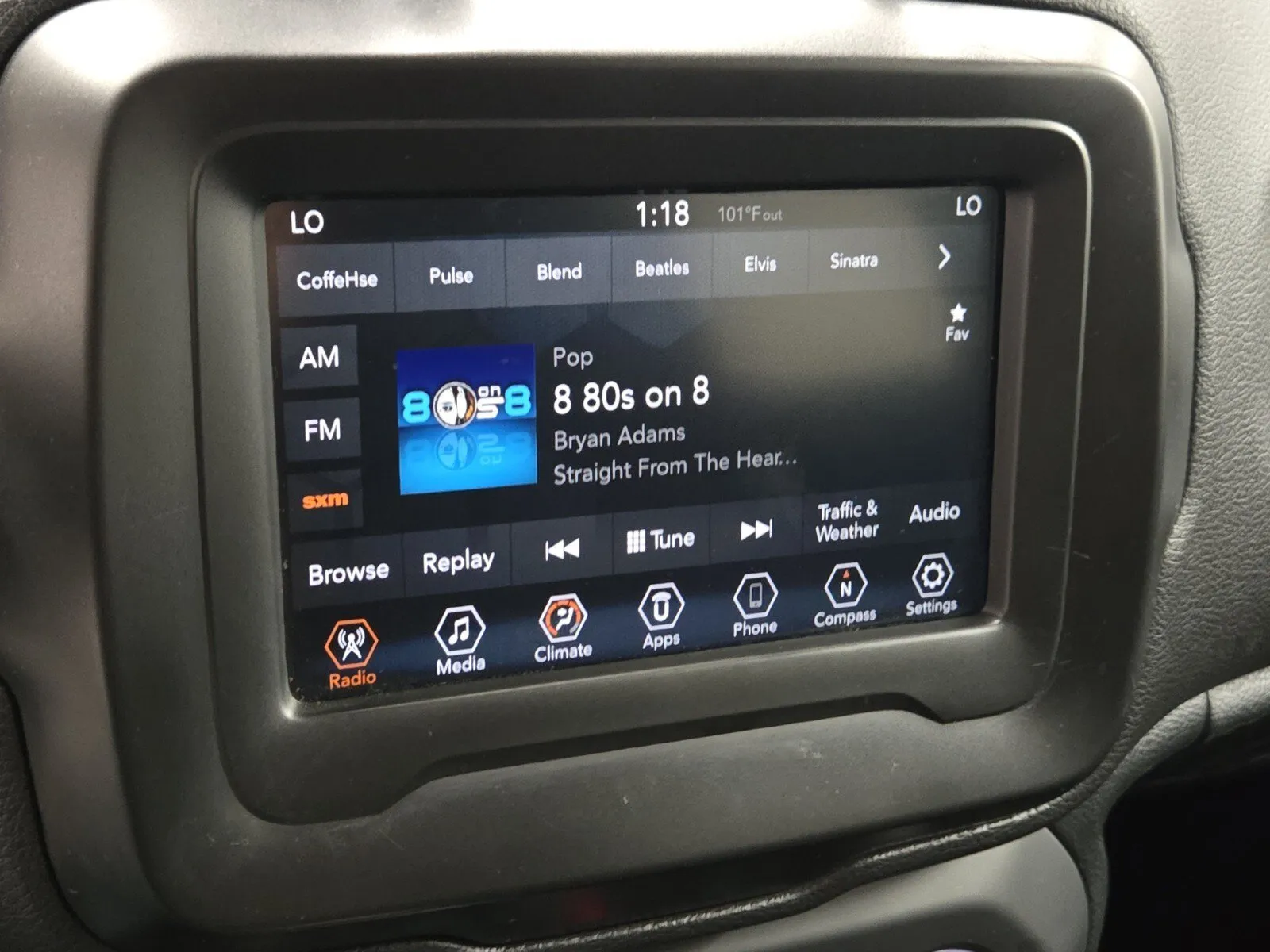 Jeep Renegade photo 17