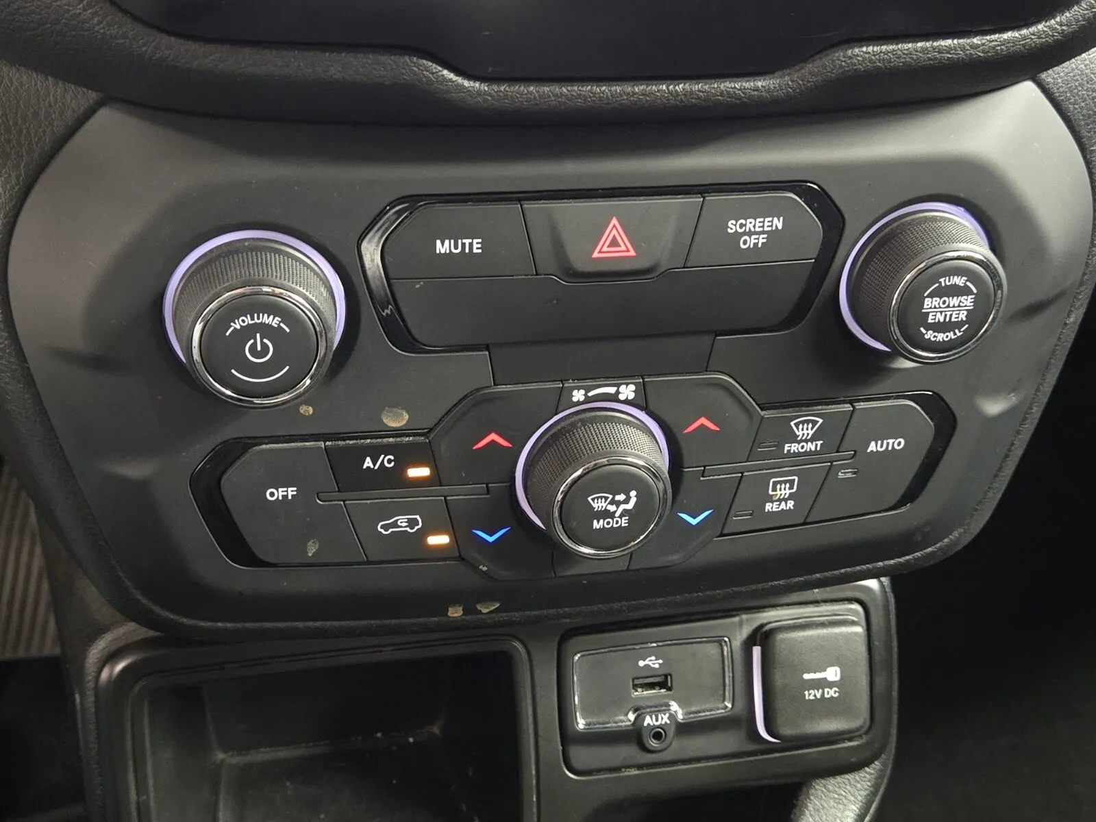 Jeep Renegade photo 19