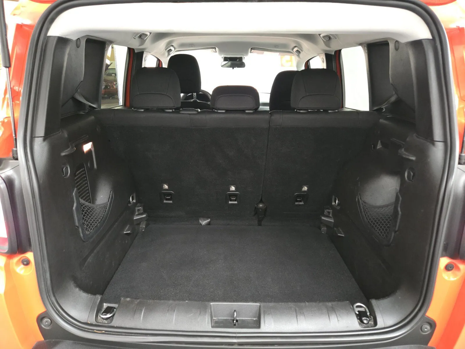 Jeep Renegade photo 10