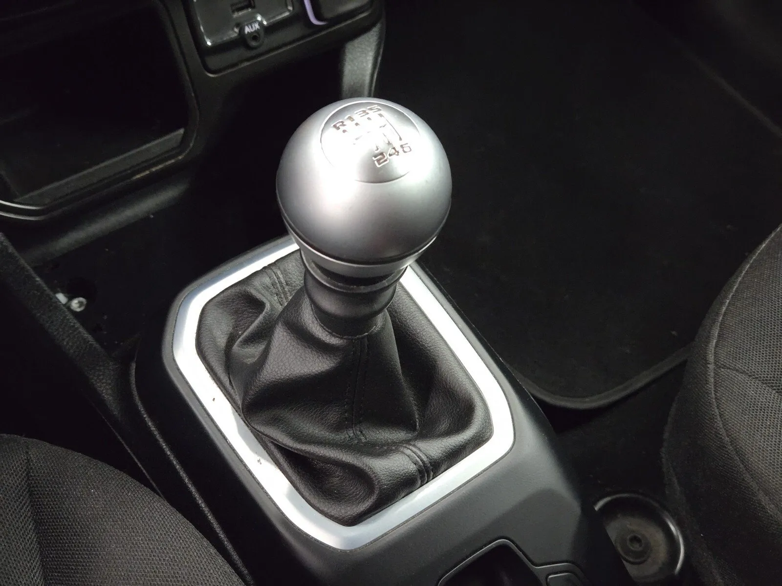 Jeep Renegade photo 20