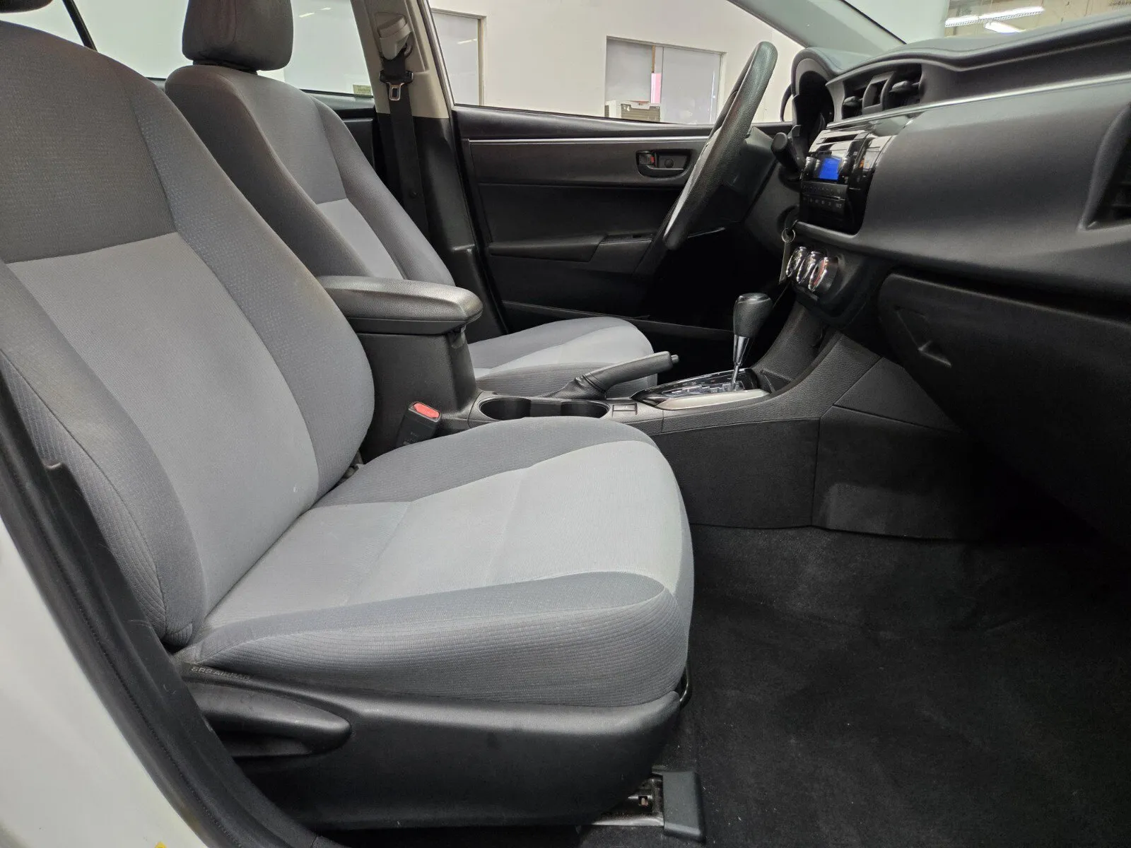 Toyota Corolla photo 12