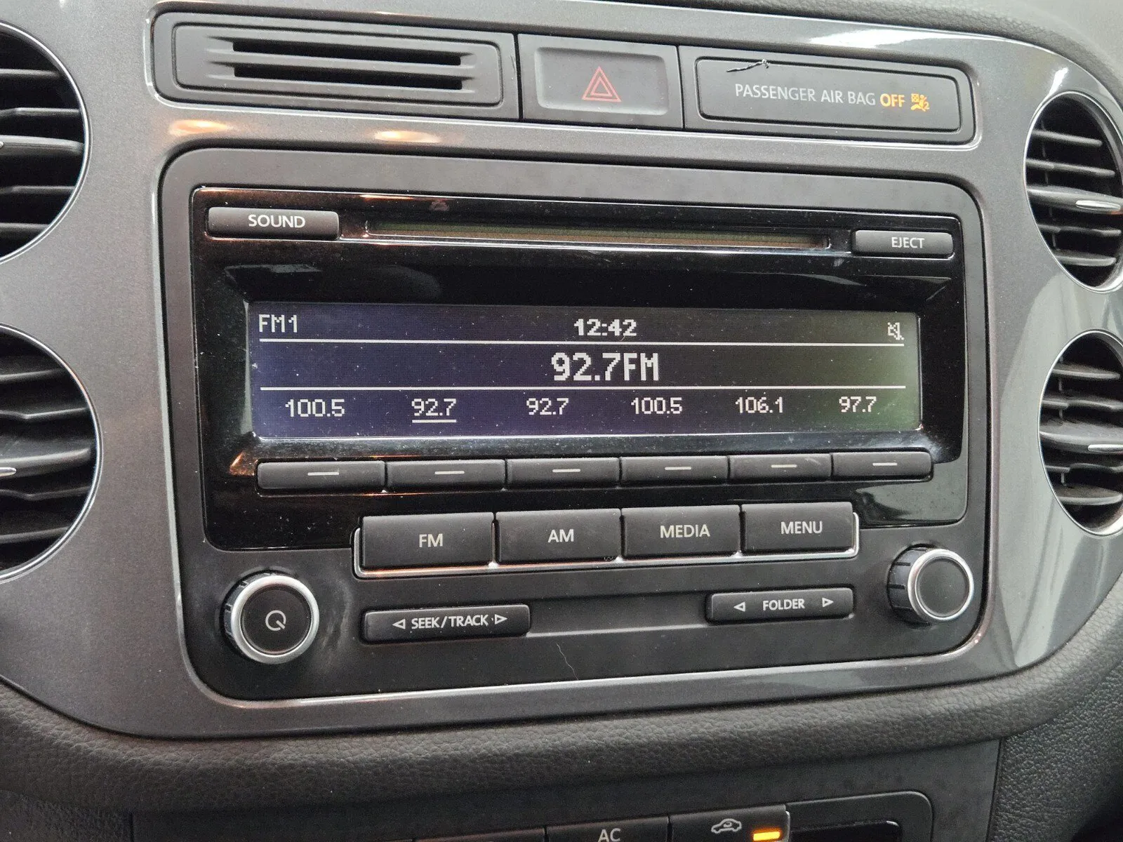 Volkswagen Tiguan photo 17