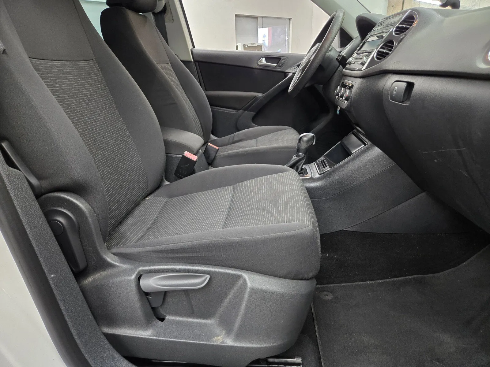 Volkswagen Tiguan photo 12