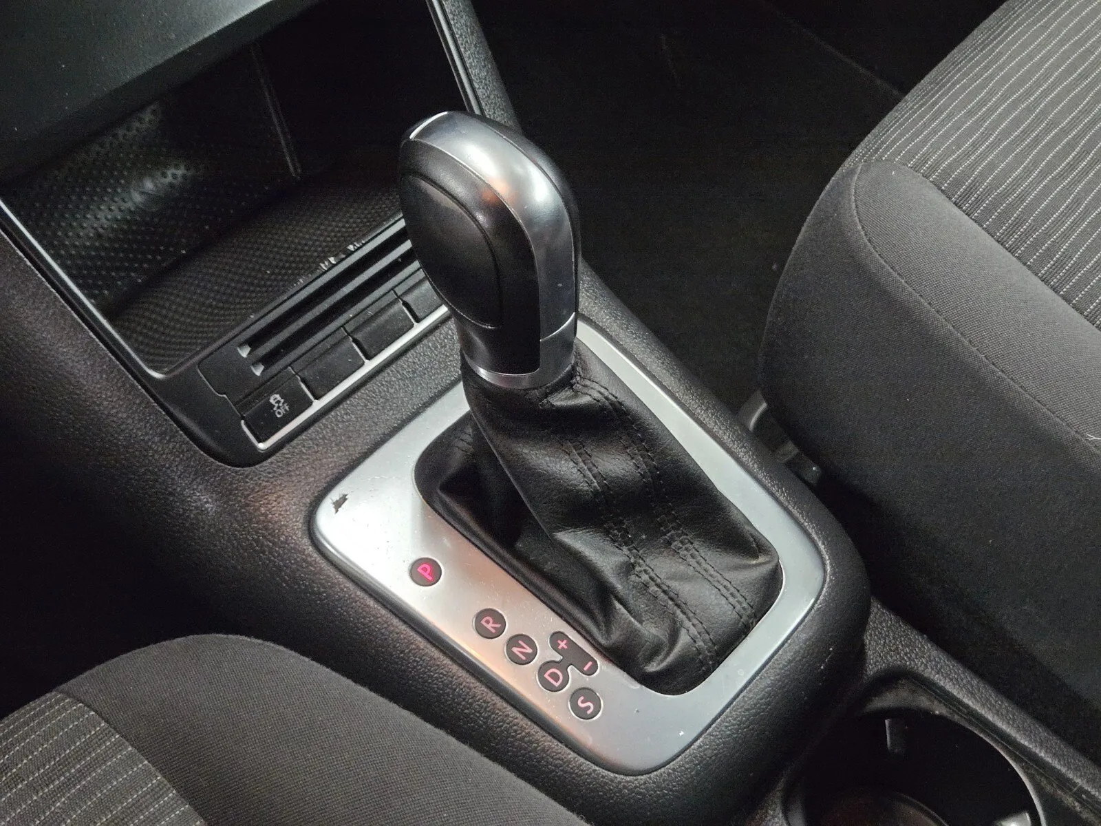 Volkswagen Tiguan photo 18