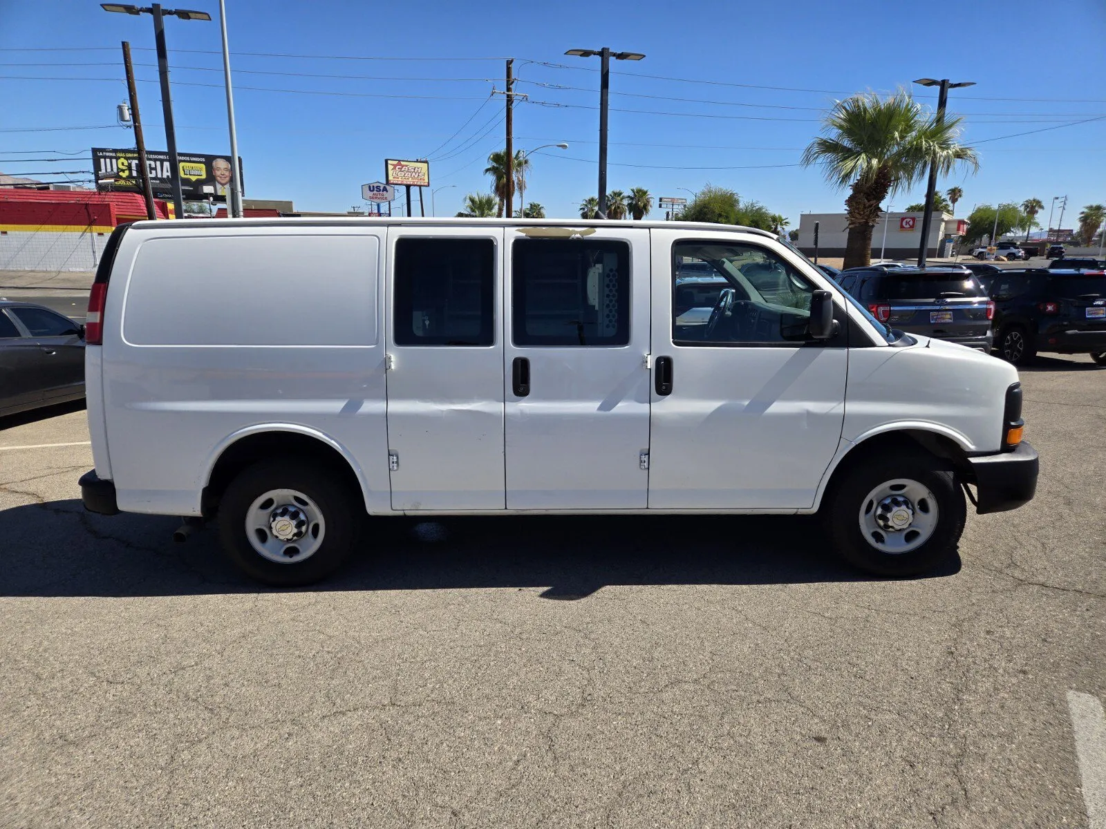 Chevrolet Express photo 2