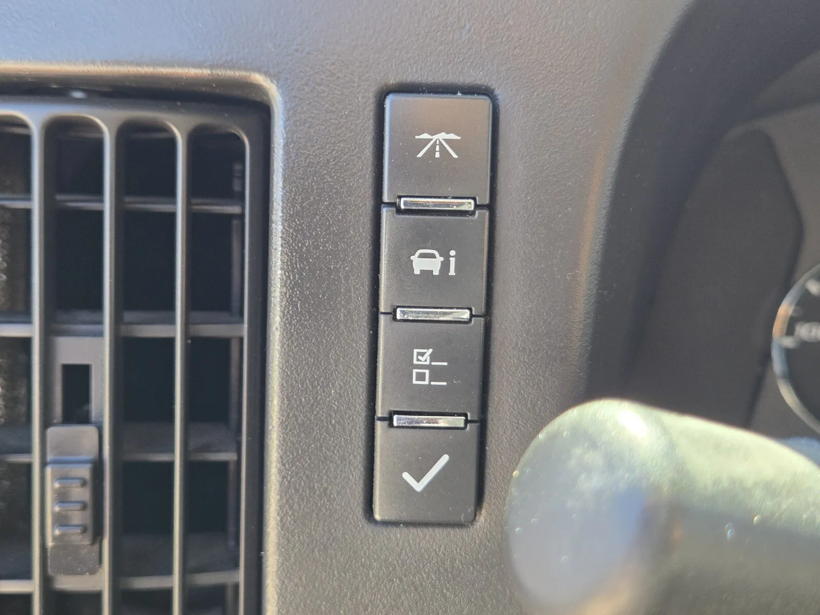 Chevrolet Express photo 18