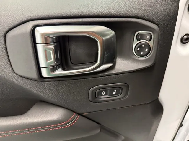 2025 Jeep Wrangler 2-Door Rubicon - Photo 14