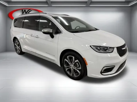 Another view of 2026 Chrysler Pacifica Pinnacle for sale in Baxley, GA at Woody Folsom Chrysler Dodge Jeep Ram of Baxley