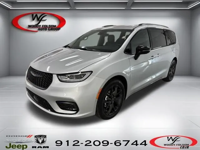 Silver 2026 Chrysler Pacifica Limited for sale in Baxley, GA