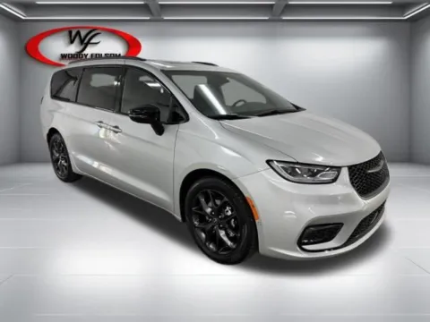 Another view of 2026 Chrysler Pacifica Limited for sale in Baxley, GA at Woody Folsom Chrysler Dodge Jeep Ram of Baxley