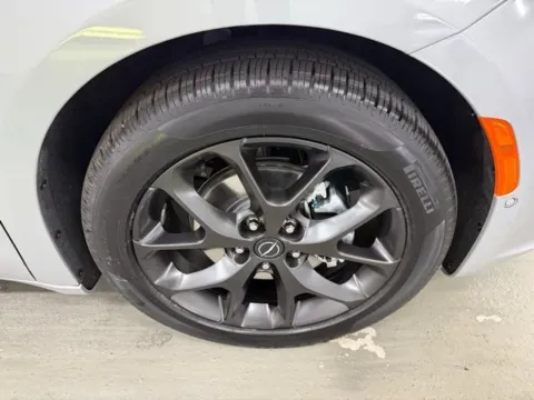 More photos of 2026 Chrysler Pacifica Limited at Woody Folsom Chrysler Dodge Jeep Ram of Baxley, GA