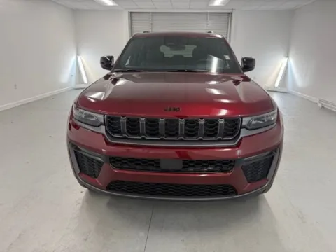 Photos of 2026 Jeep Grand Cherokee Limited for sale in Baxley, GA at Woody Folsom Chrysler Dodge Jeep Ram of Baxley