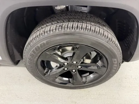 More photos of 2025 Jeep Grand Cherokee Altitude at Woody Folsom Chrysler Dodge Jeep Ram of Baxley, GA