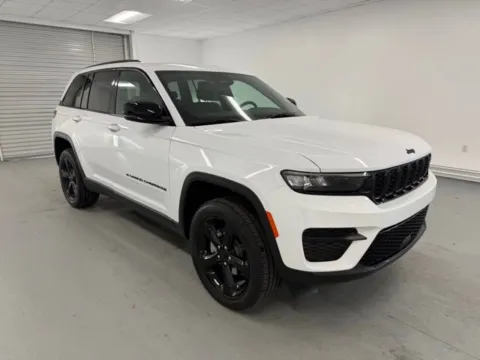 Another view of 2025 Jeep Grand Cherokee Altitude for sale in Baxley, GA at Woody Folsom Chrysler Dodge Jeep Ram of Baxley