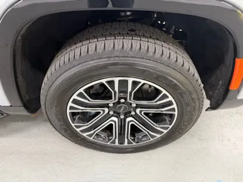 More photos of 2026 Jeep Grand Wagoneer at Woody Folsom Chrysler Dodge Jeep Ram of Baxley, GA