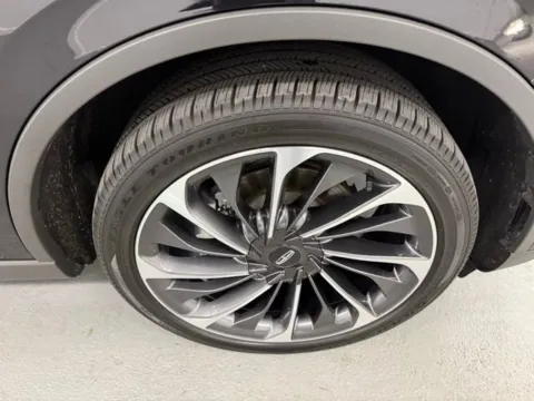 More photos of 2025 Lincoln Aviator Reserve at Woody Folsom Chrysler Dodge Jeep Ram of Baxley, GA