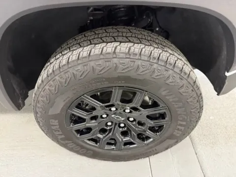 More photos of 2024 Chevrolet Colorado 4WD Trail Boss at Woody Folsom Chrysler Dodge Jeep Ram of Baxley, GA