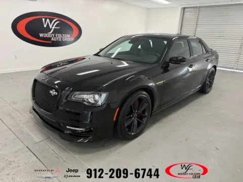Black 2023 Chrysler 300 C for sale in Baxley, GA
