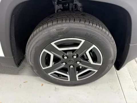 More photos of 2026 Jeep Cherokee Limited at Woody Folsom Chrysler Dodge Jeep Ram of Baxley, GA