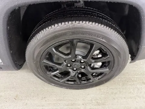 More photos of 2026 Jeep Compass Latitude Altitude at Woody Folsom Chrysler Dodge Jeep Ram of Baxley, GA