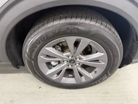 More photos of 2022 Ford Explorer XLT at Woody Folsom Chrysler Dodge Jeep Ram of Baxley, GA